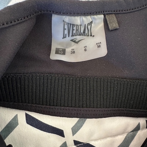 *EVERLAST* Black Padded Medium Support Sports Bra Size 6 - Picture 5 of 6